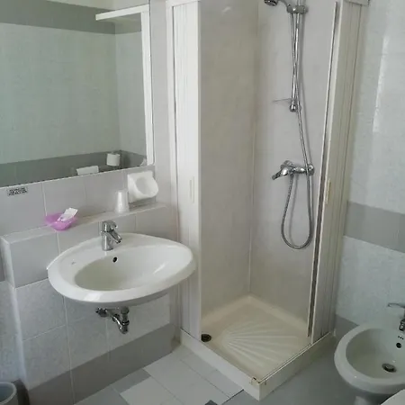 Hotel Rezia Valtellina 3*